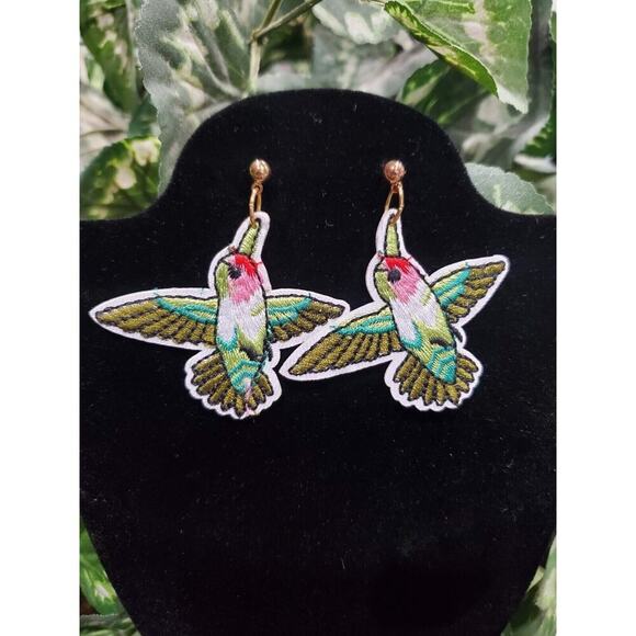 Women's Multicolor Bird's Shape Stylish Partywear Stylish Fabric Earrings Set - Picture 1 of 6